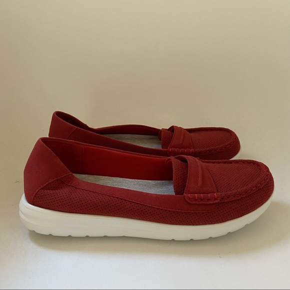 clarks cloud steppers red